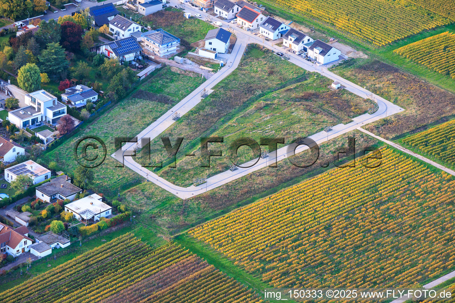 Vue aérienne de Nouvelle zone de développement Johanna-Finkler-Ring en cours d'aménagement à le quartier Godramstein in Landau in der Pfalz dans le département Rhénanie-Palatinat, Allemagne