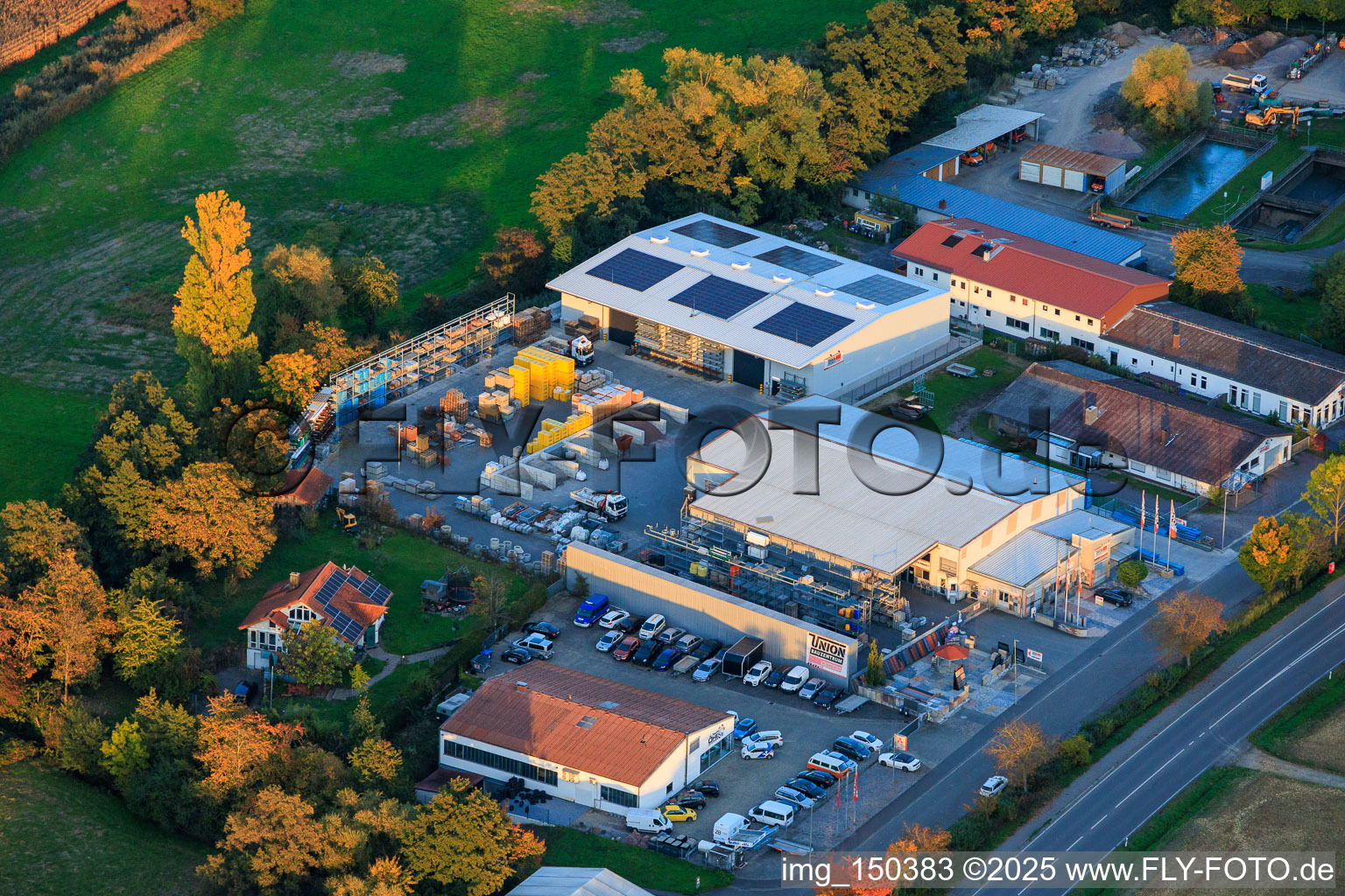 Vue aérienne de Union Bauzentrum Hornbach BZA-Kapellen à le quartier Kapellen in Kapellen-Drusweiler dans le département Rhénanie-Palatinat, Allemagne