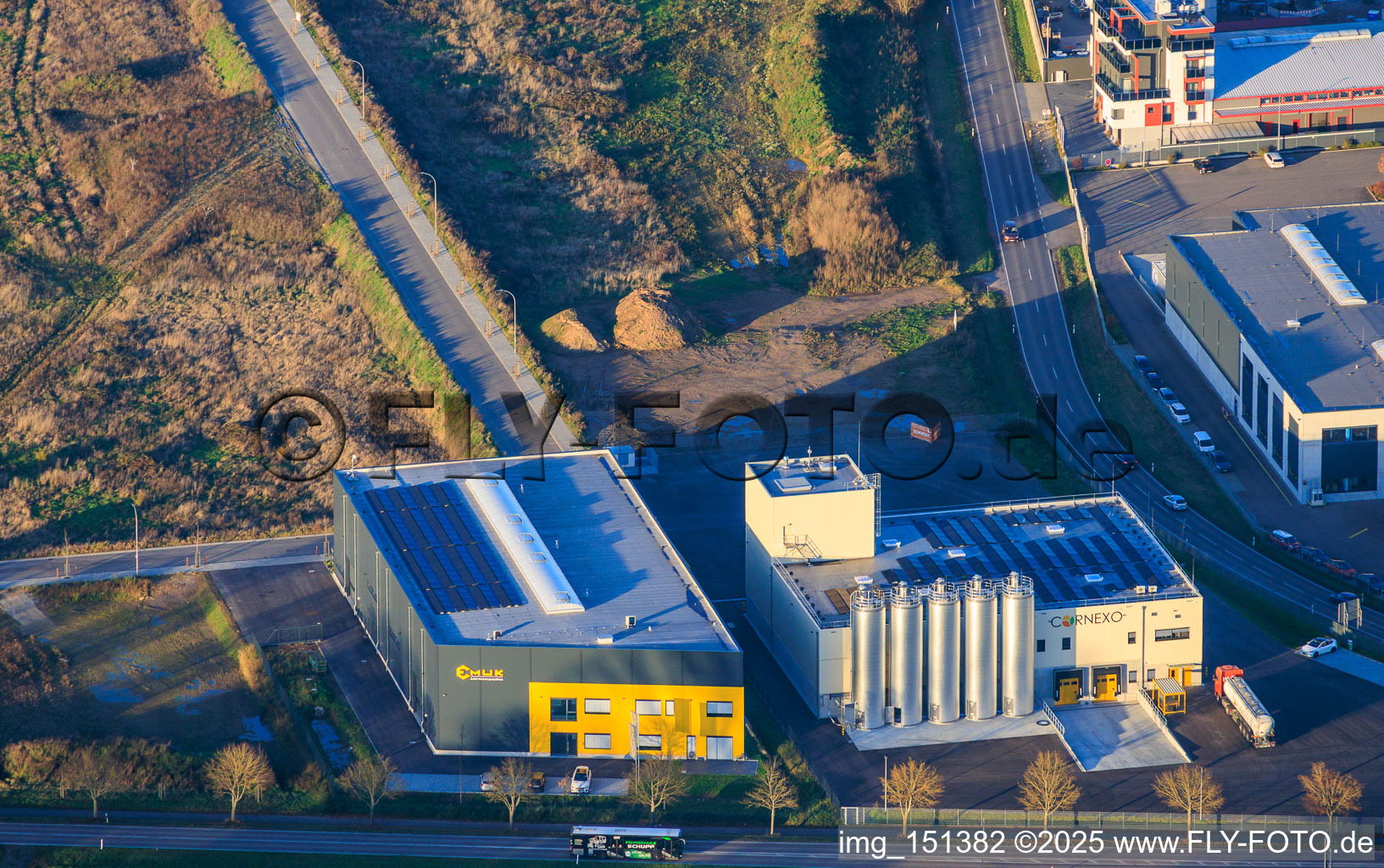 Vue aérienne de EMUG et Cornexo GmbH à Offenbach an der Queich dans le département Rhénanie-Palatinat, Allemagne