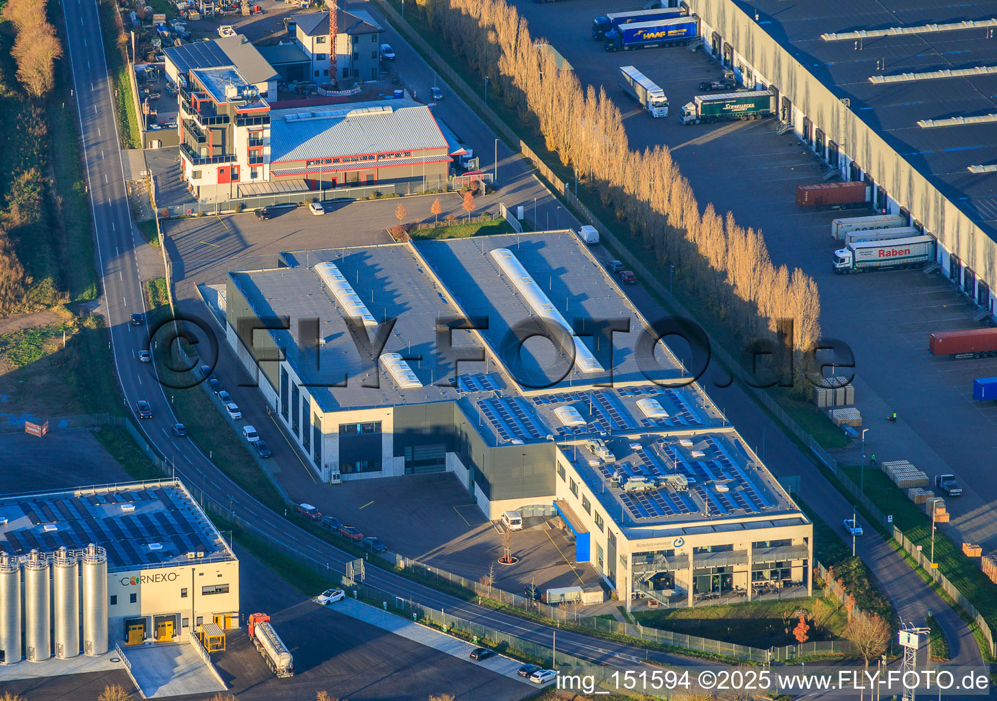 Atelier du Palatinat du Sud à Offenbach an der Queich dans le département Rhénanie-Palatinat, Allemagne d'en haut