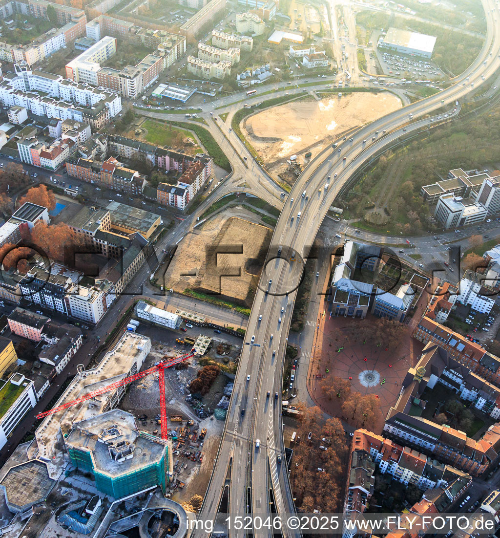 Vue aérienne de Europaplatz avec l'office d'aide sociale Ludwigshafen et l'administration du district Rhein-Pfalz-Kreis à le quartier Hemshof in Ludwigshafen am Rhein dans le département Rhénanie-Palatinat, Allemagne