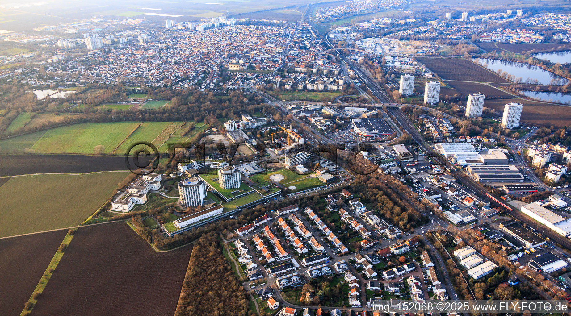 Photographie aérienne de Clinique BG Ludwigshafen de l'est à le quartier Oggersheim in Ludwigshafen am Rhein dans le département Rhénanie-Palatinat, Allemagne