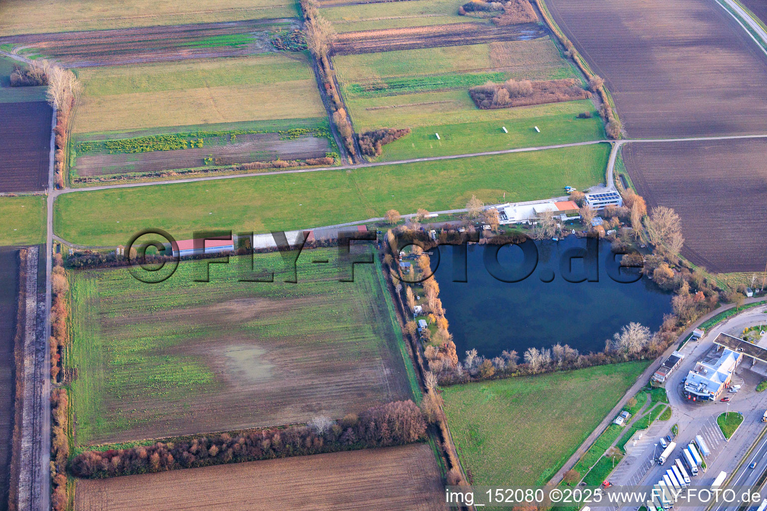 Vue aérienne de Aérodrome de planeurs de Ludwigshafen-Dannstadt à le quartier Dannstadt in Dannstadt-Schauernheim dans le département Rhénanie-Palatinat, Allemagne