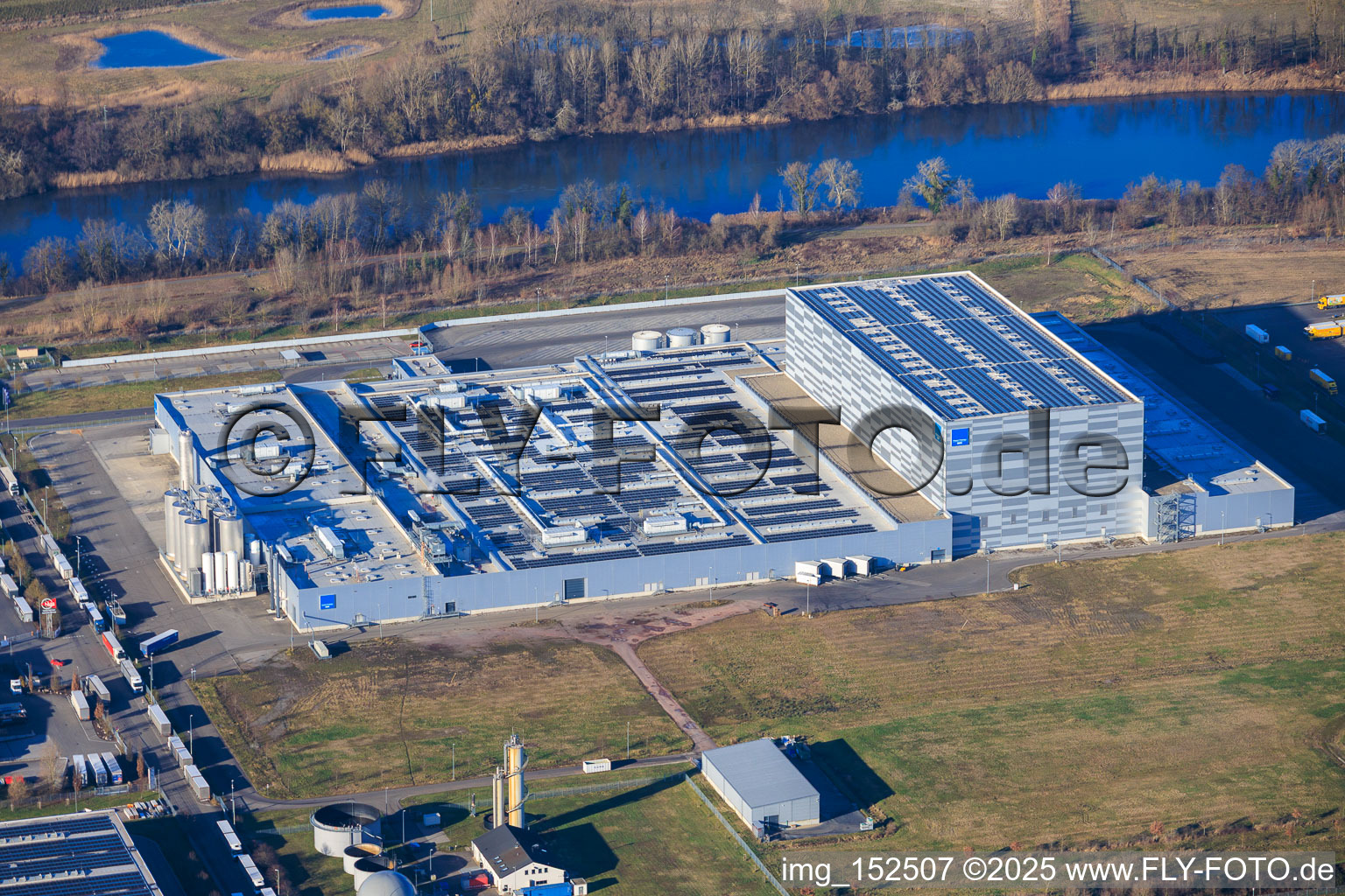 Vue oblique de MEG Wörth am Rhein GmbH à Wörth am Rhein dans le département Rhénanie-Palatinat, Allemagne