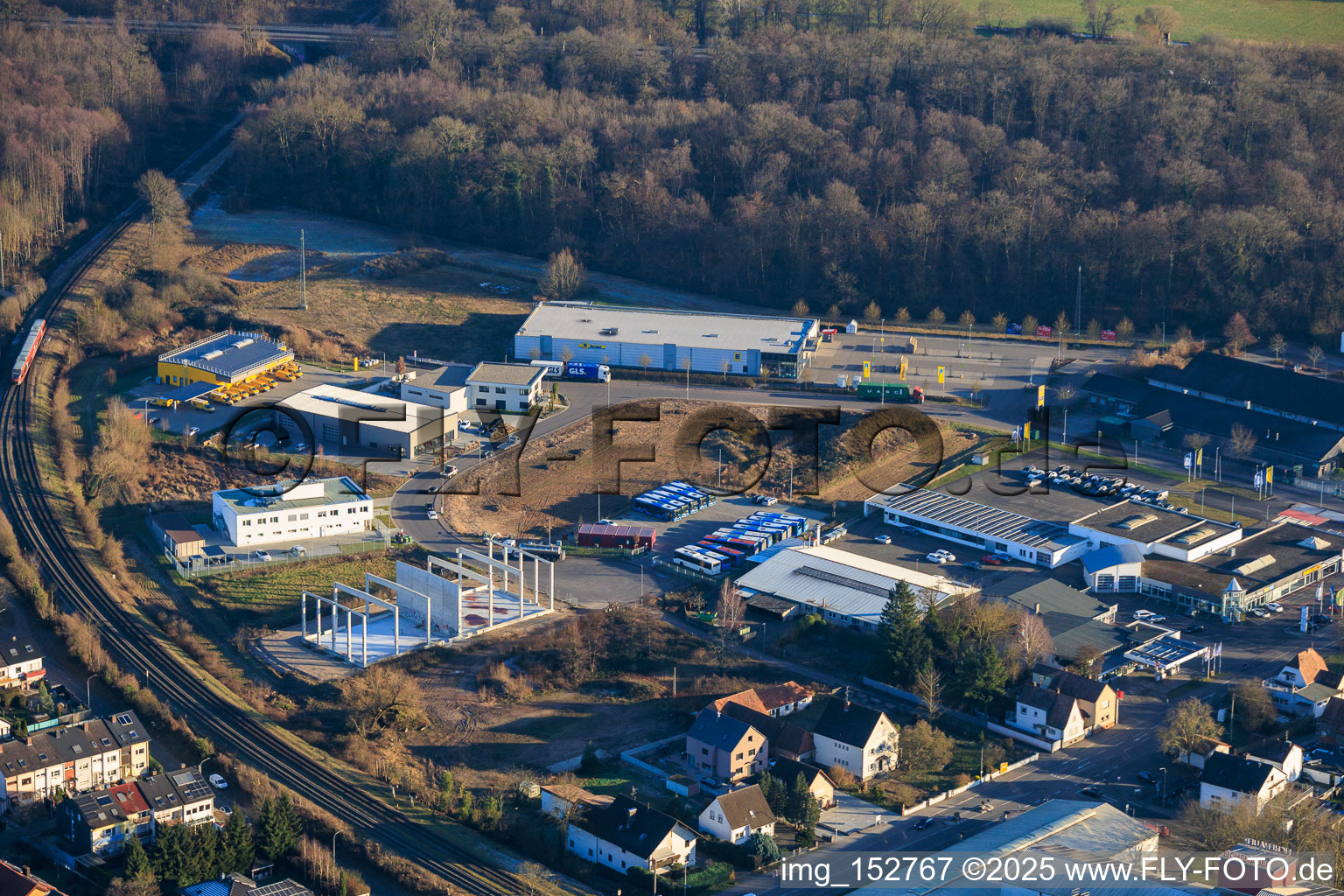 Photographie aérienne de Zone commerciale de la Lauterburger Straße à Kandel dans le département Rhénanie-Palatinat, Allemagne
