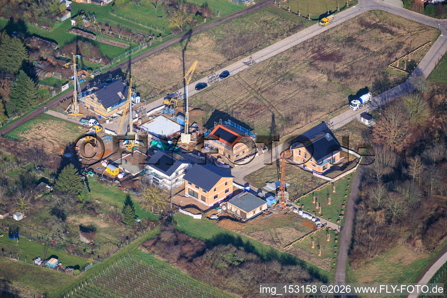 Vue aérienne de Chantiers de construction de logements collectifs dans le nouveau quartier en développement de la Prinz-Eugen-Straße à le quartier Arzheim in Landau in der Pfalz dans le département Rhénanie-Palatinat, Allemagne