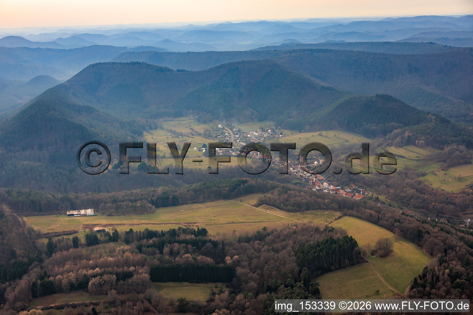 Photographie aérienne de Aérodrome de Söller à Bundenthal dans le département Rhénanie-Palatinat, Allemagne