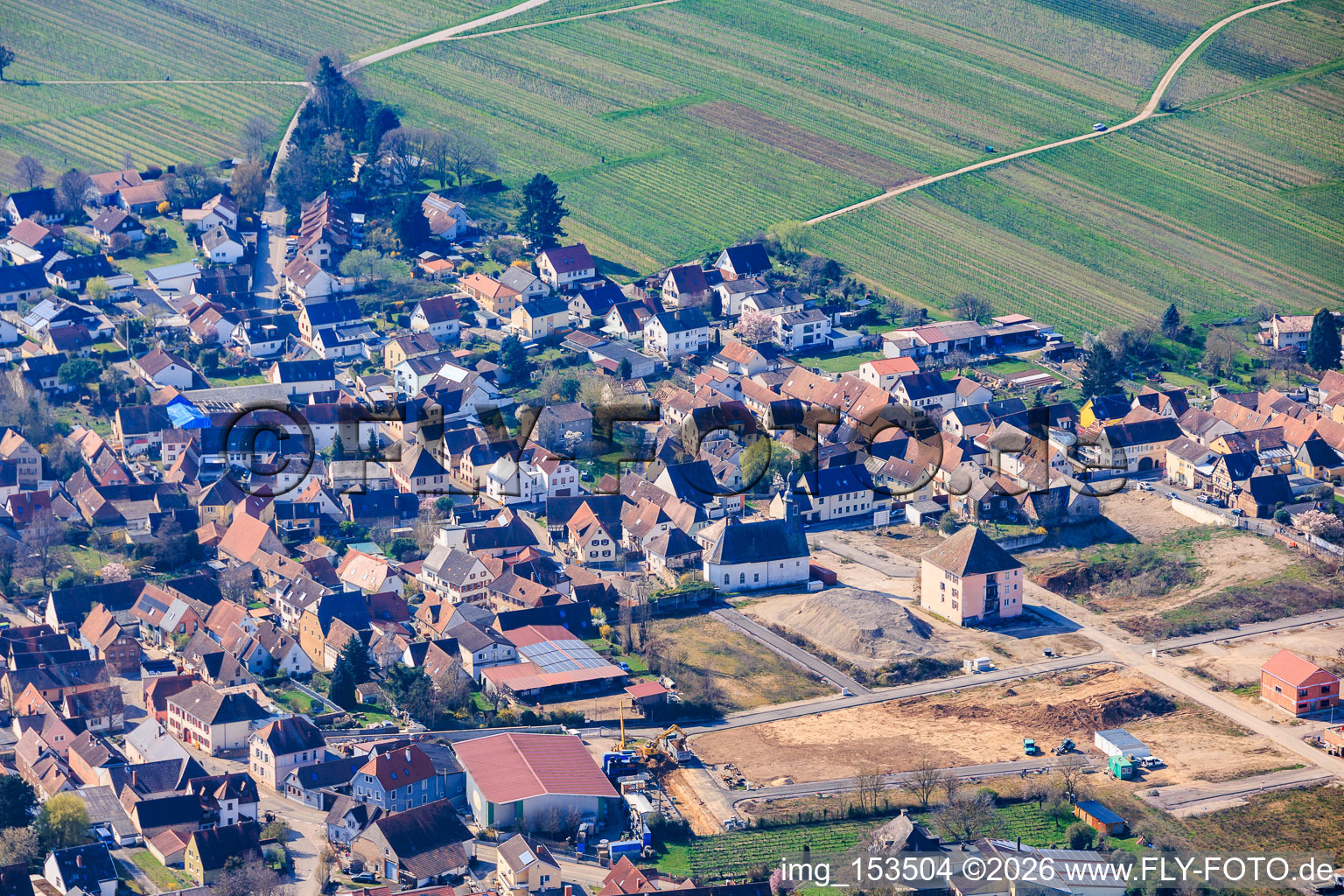 Nouveau quartier résidentiel « Village Life » aménagé dans l'ancienne cave à vin mousseux à Böchingen dans le département Rhénanie-Palatinat, Allemagne