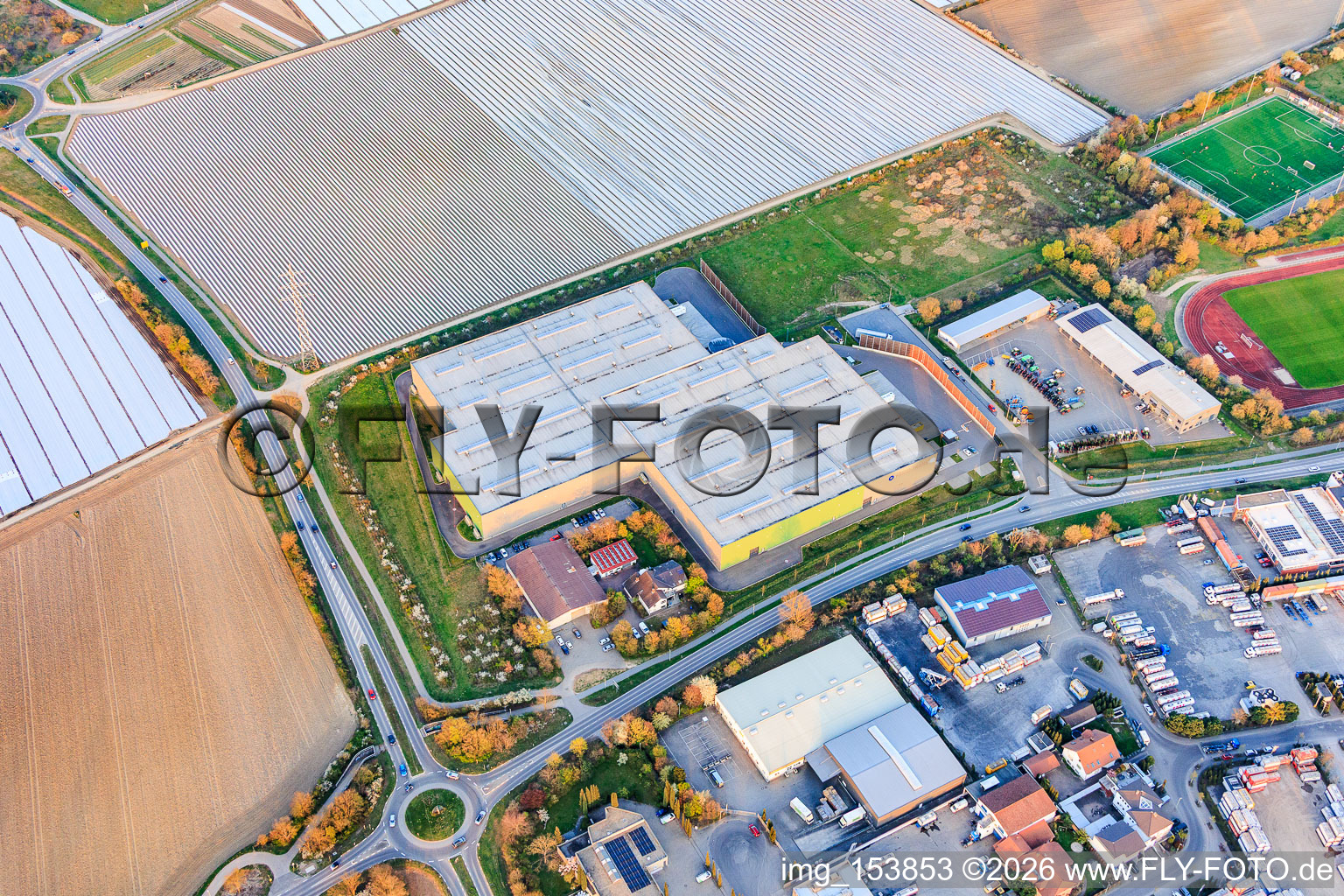 Parc industriel Sud avec Frigo-Trans GmbH Mutterstadt et RWZ-Agrartechnik Mutterstadt et à Mutterstadt dans le département Rhénanie-Palatinat, Allemagne