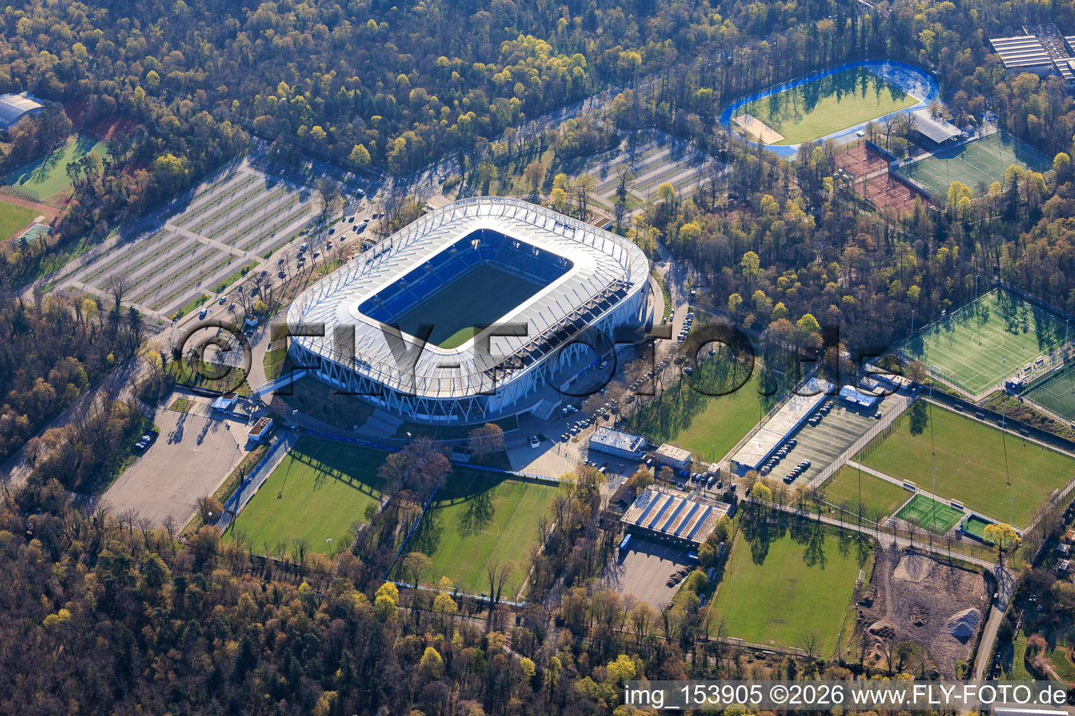 Stade de football BBBank Wildpark du Karlsruher Sport-Club Mühlburg-Phönix e. V. à le quartier Innenstadt-Ost in Karlsruhe dans le département Bade-Wurtemberg, Allemagne