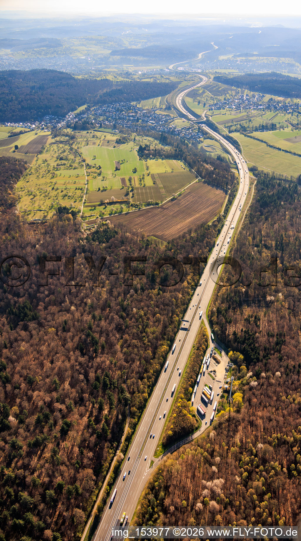 Itinéraire de l'A8 en direction est depuis l'aire de repos de Steinig à le quartier Untermutschelbach in Karlsbad dans le département Bade-Wurtemberg, Allemagne