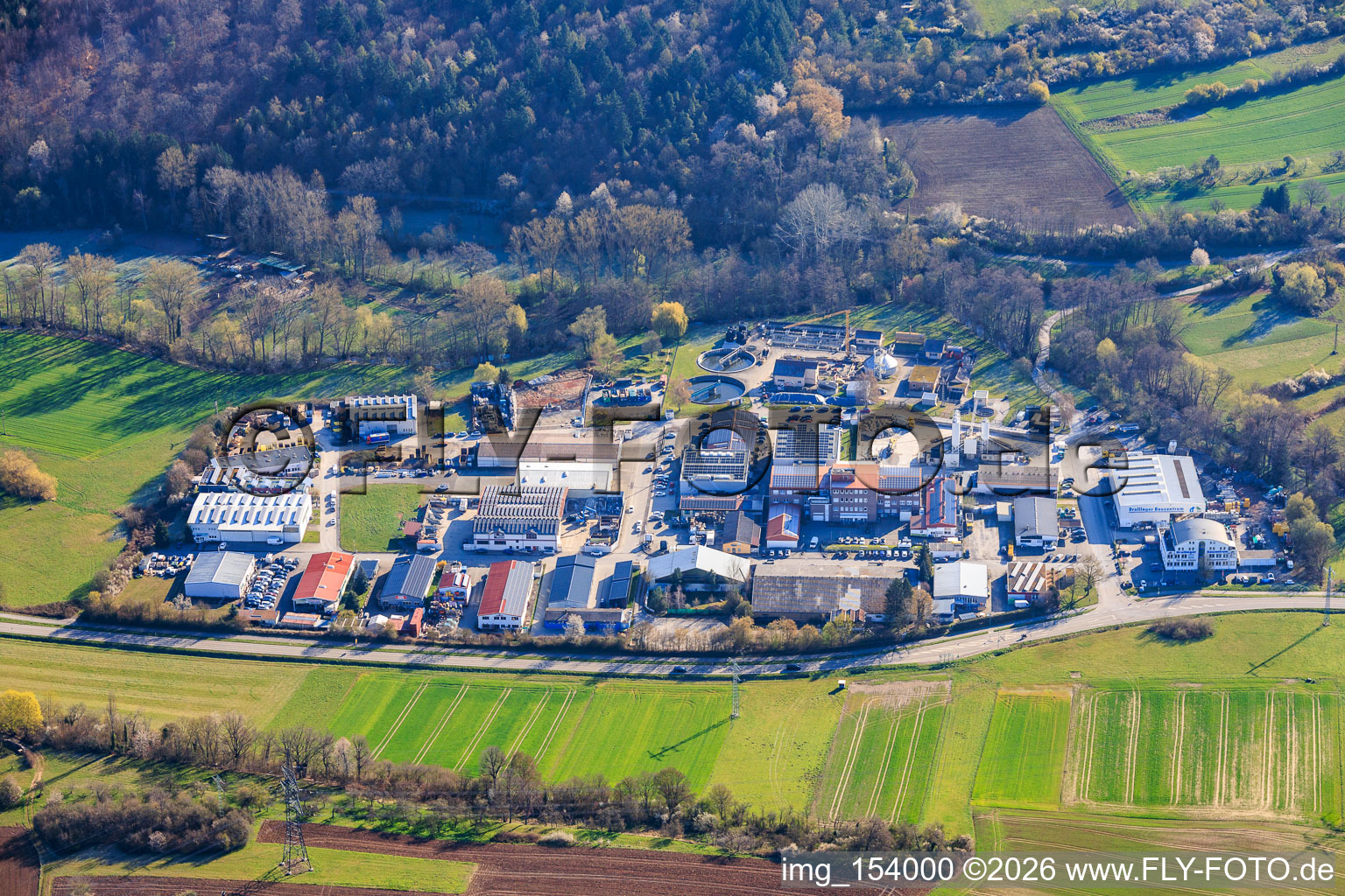 Parc industriel de Bunsenstraße avec piste de karting Speed Indoor Kart, centre de construction Drollinger, Bäder Recycling GmbH à le quartier Dietenhausen in Keltern dans le département Bade-Wurtemberg, Allemagne