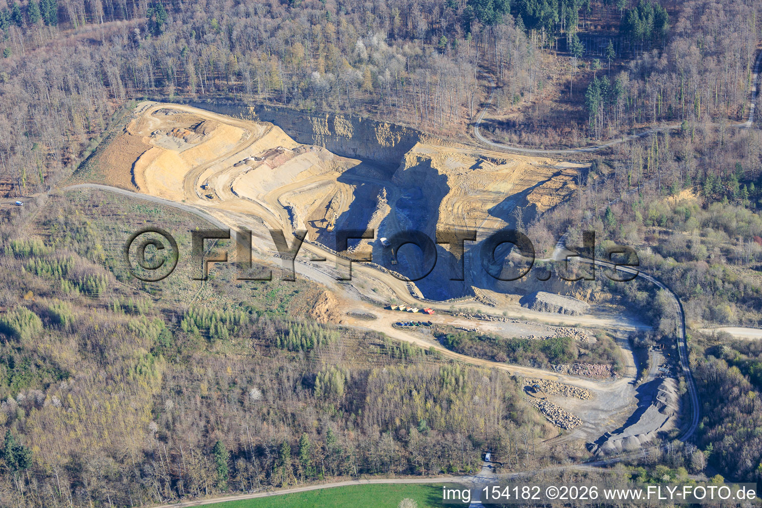 Carrière Keltern de Natursteinwerke im Nordschwarzwald GmbH & Co.KG à le quartier Dietlingen in Keltern dans le département Bade-Wurtemberg, Allemagne