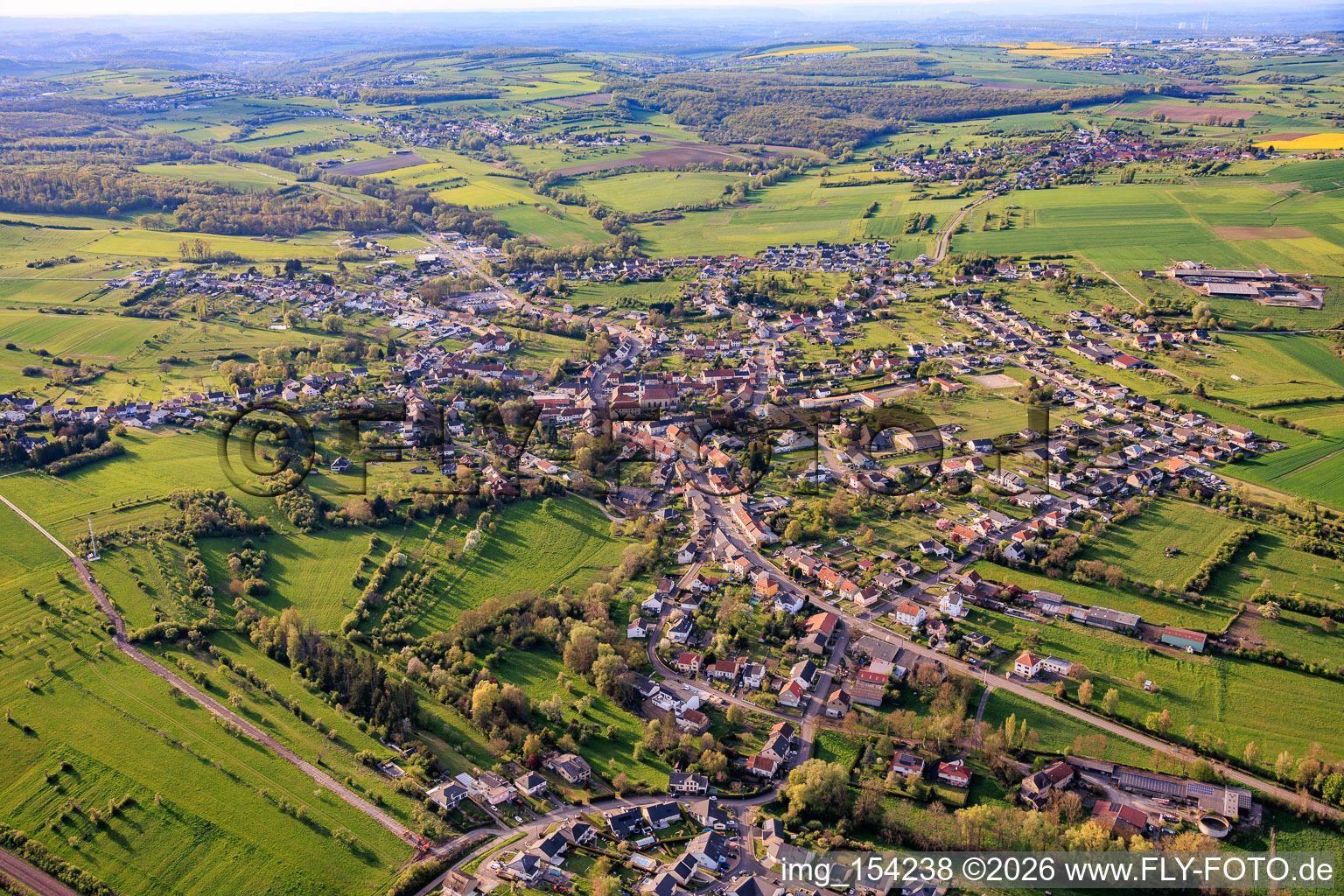Du sud à Diebling dans le département Moselle, France