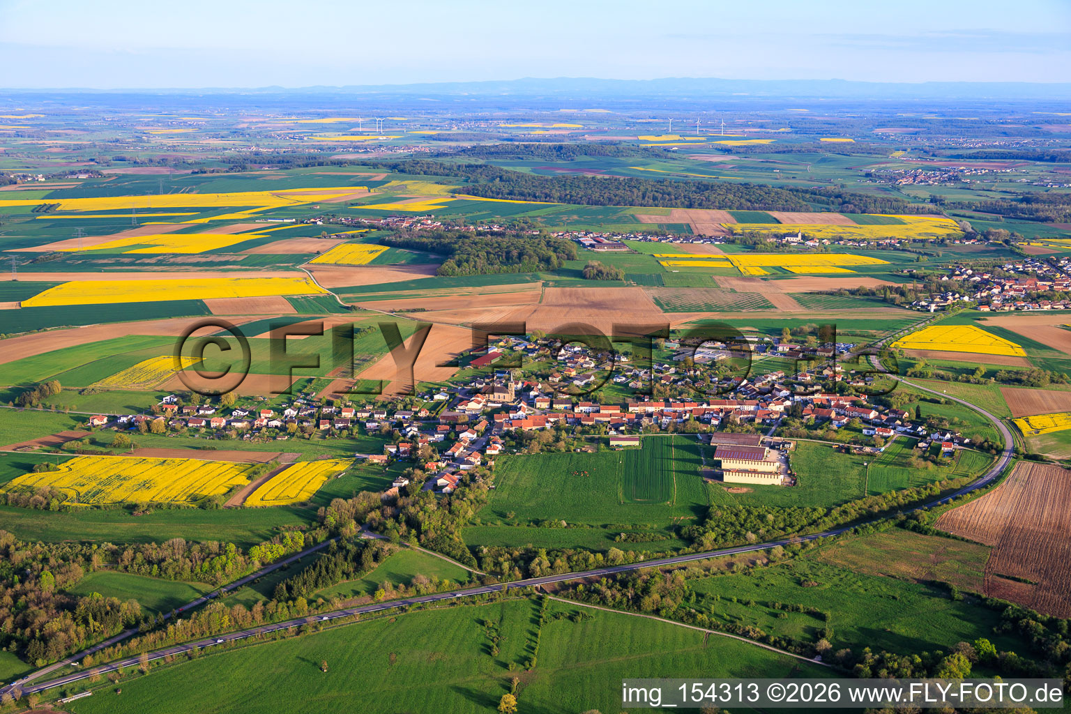 Du nord à Vahl-Ebersing dans le département Moselle, France