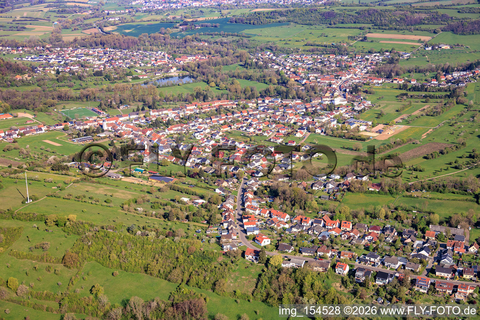 Du sud à le quartier Bliesmengen-Bolchen in Mandelbachtal dans le département Sarre, Allemagne