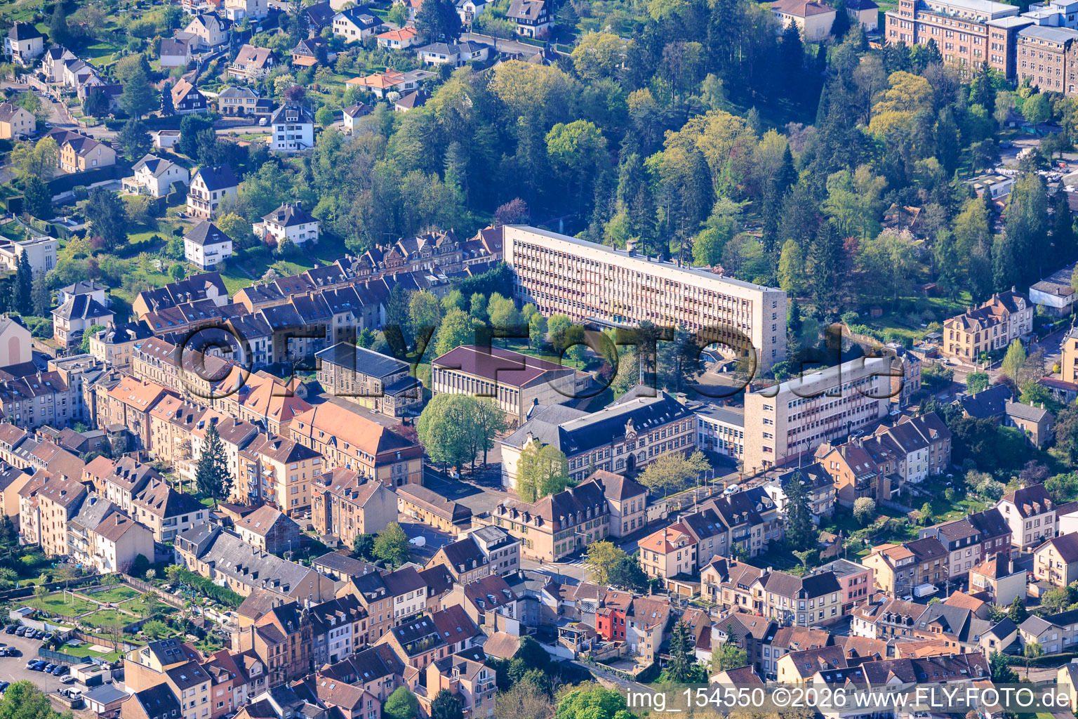 Lycée Jean de Pange de NP à le quartier Blauberg in Saargemünd dans le département Moselle, France