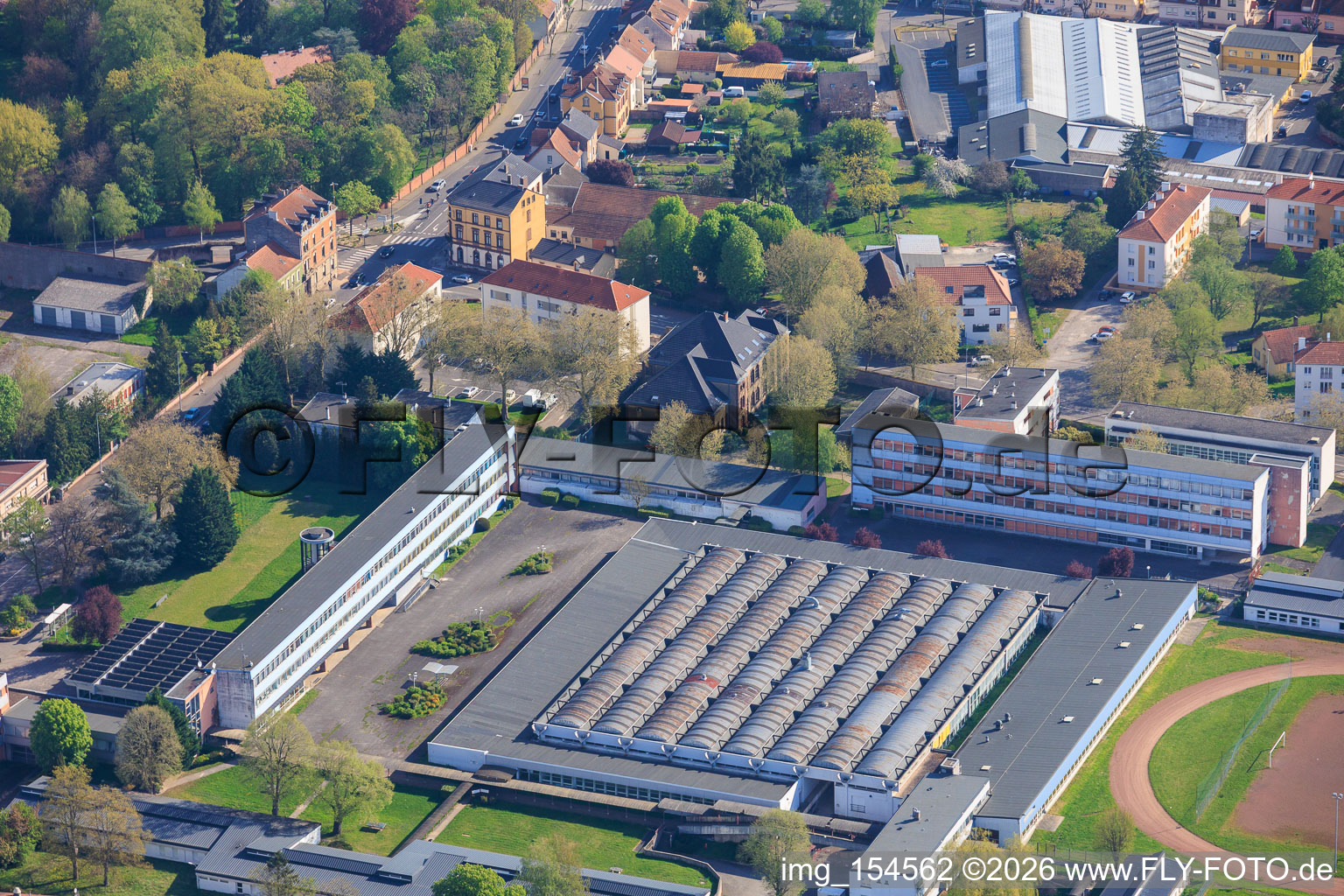 Lycée Henri Nominé à le quartier La Cité in Saargemünd dans le département Moselle, France
