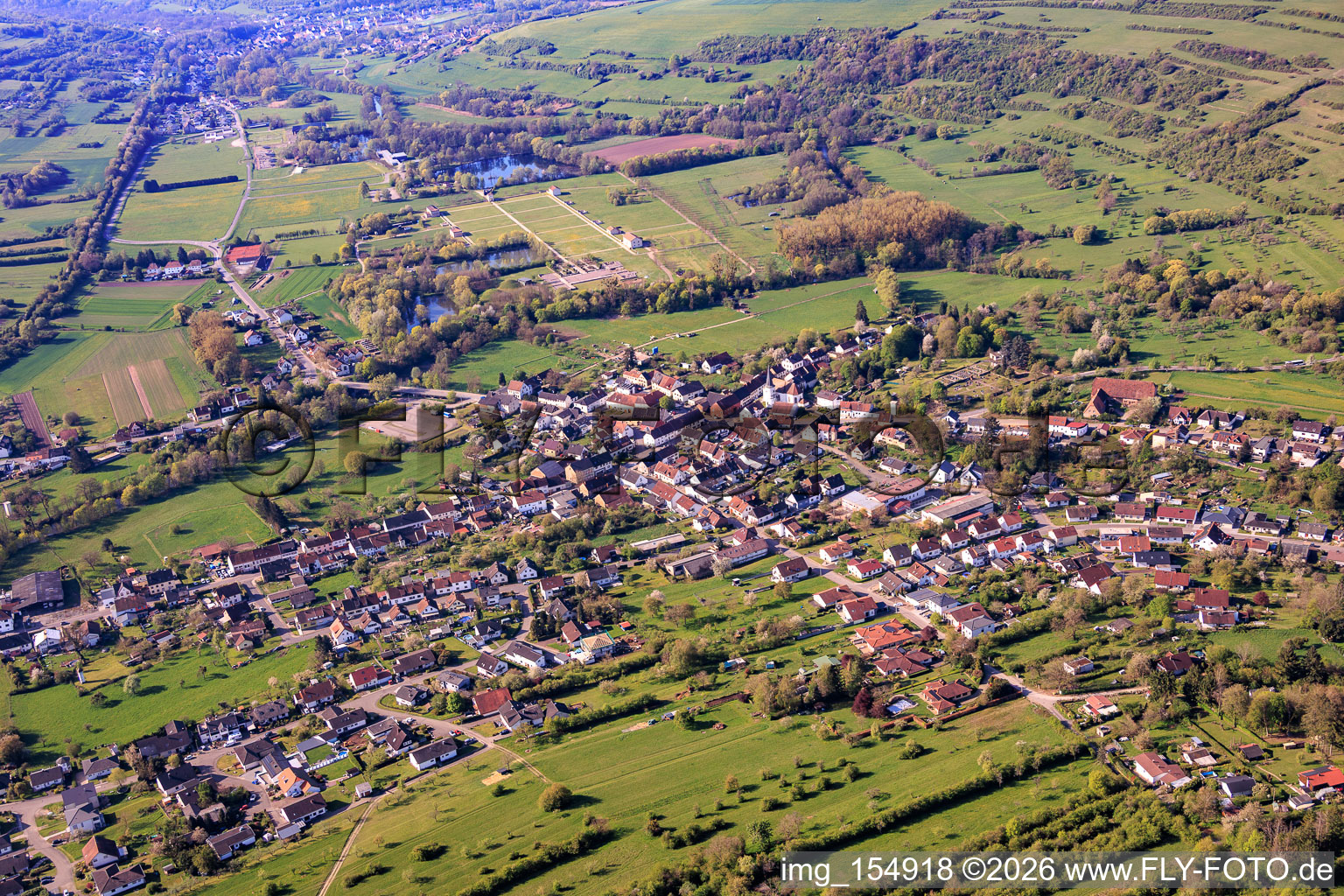 Du nord-est à le quartier Reinheim in Gersheim dans le département Sarre, Allemagne