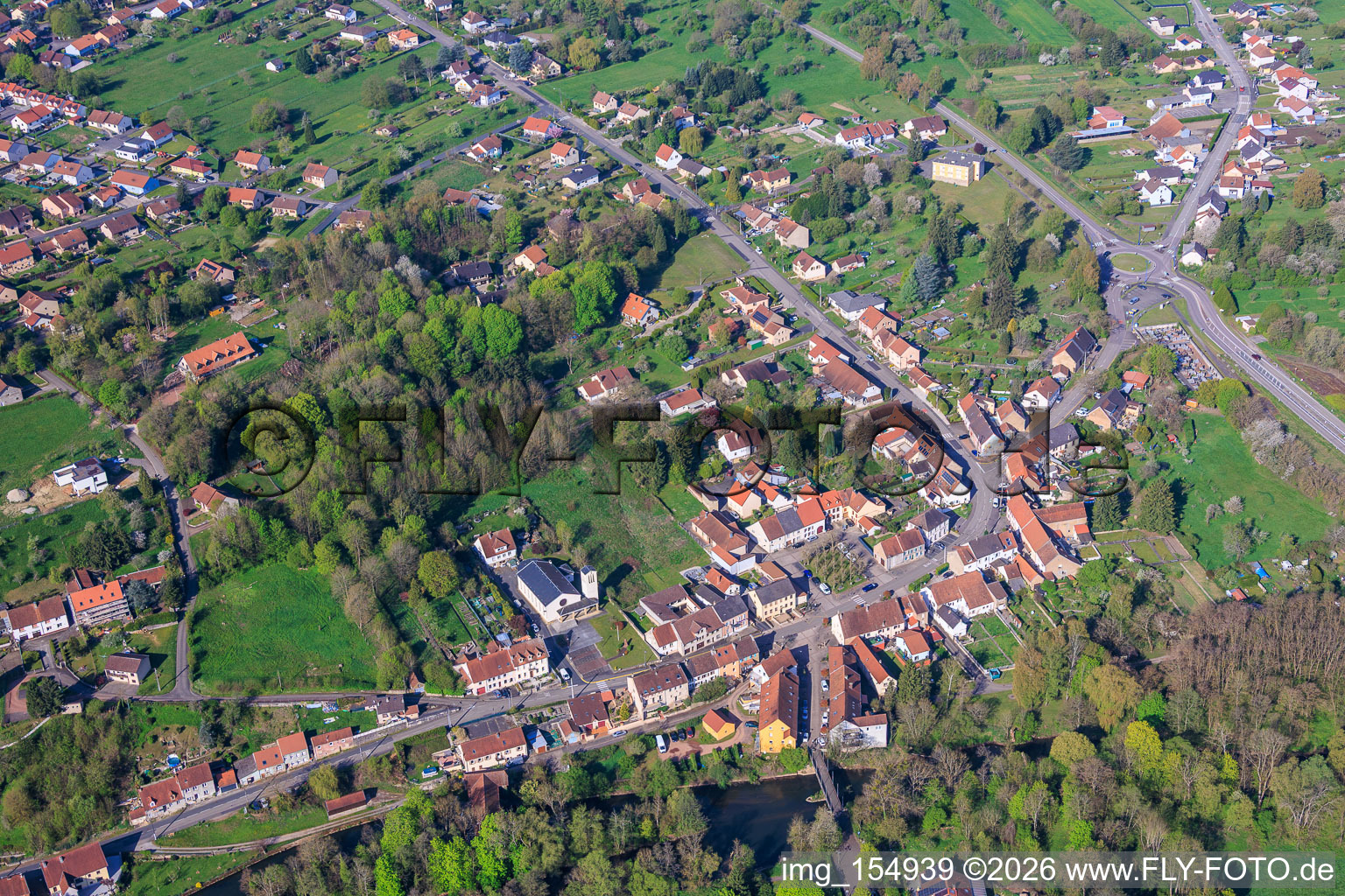 Pont de l'Amitié européenne sur la Blies à Frauenberg dans le département Moselle, France