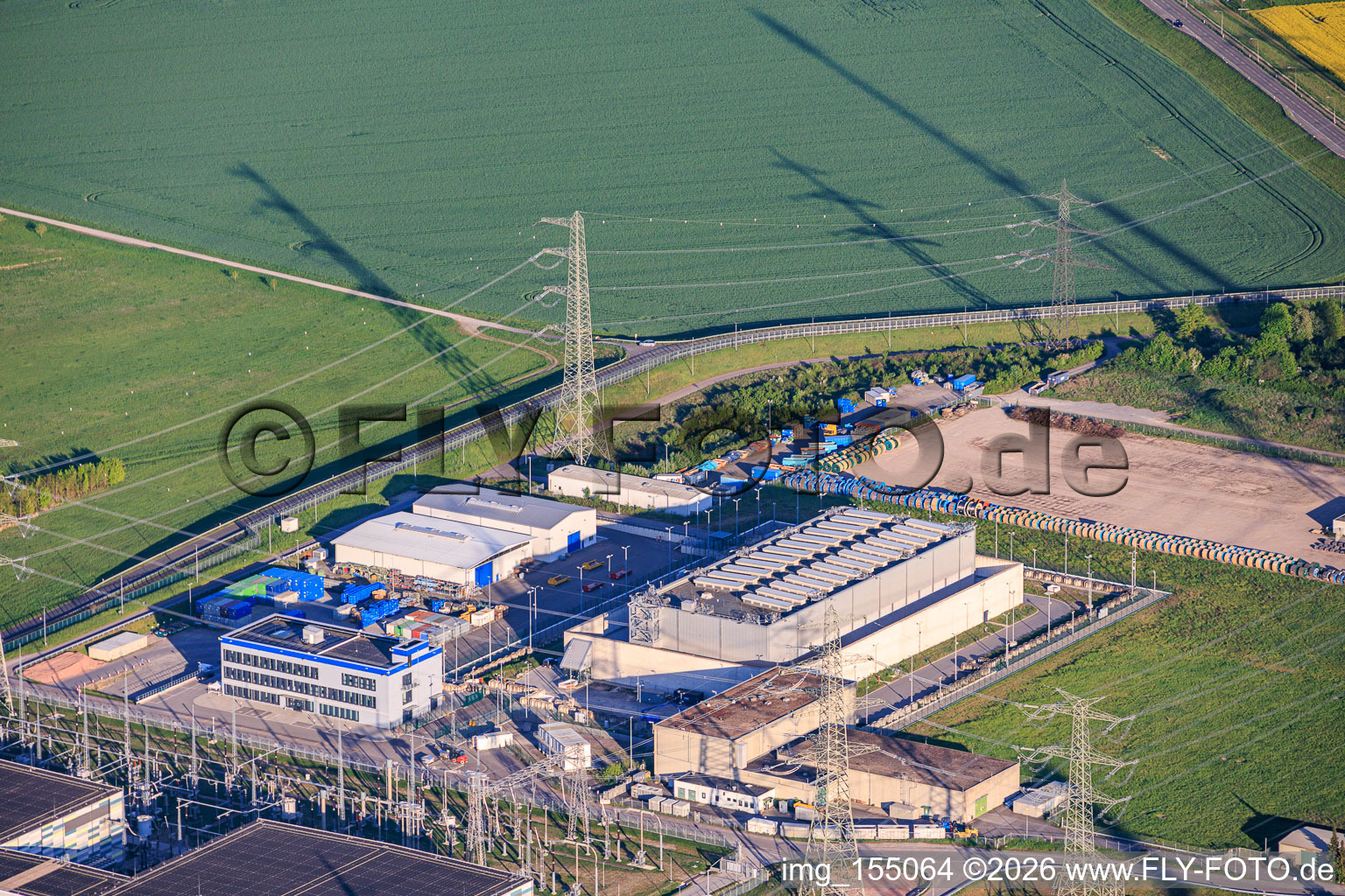 Hall pour le stockage des conteneurs Castor de la BGZ Gesellschaft für Zwischenlagerung mbH, emplacement Philippsburg à Philippsburg dans le département Bade-Wurtemberg, Allemagne