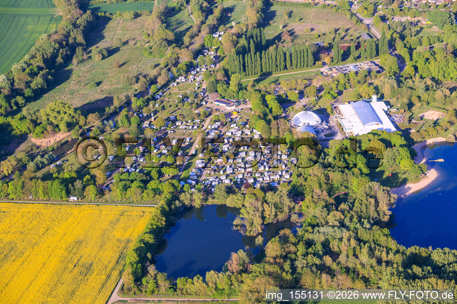 Complexe de camping, raviolis vapeur et station balnéaire à Rülzheim dans le département Rhénanie-Palatinat, Allemagne