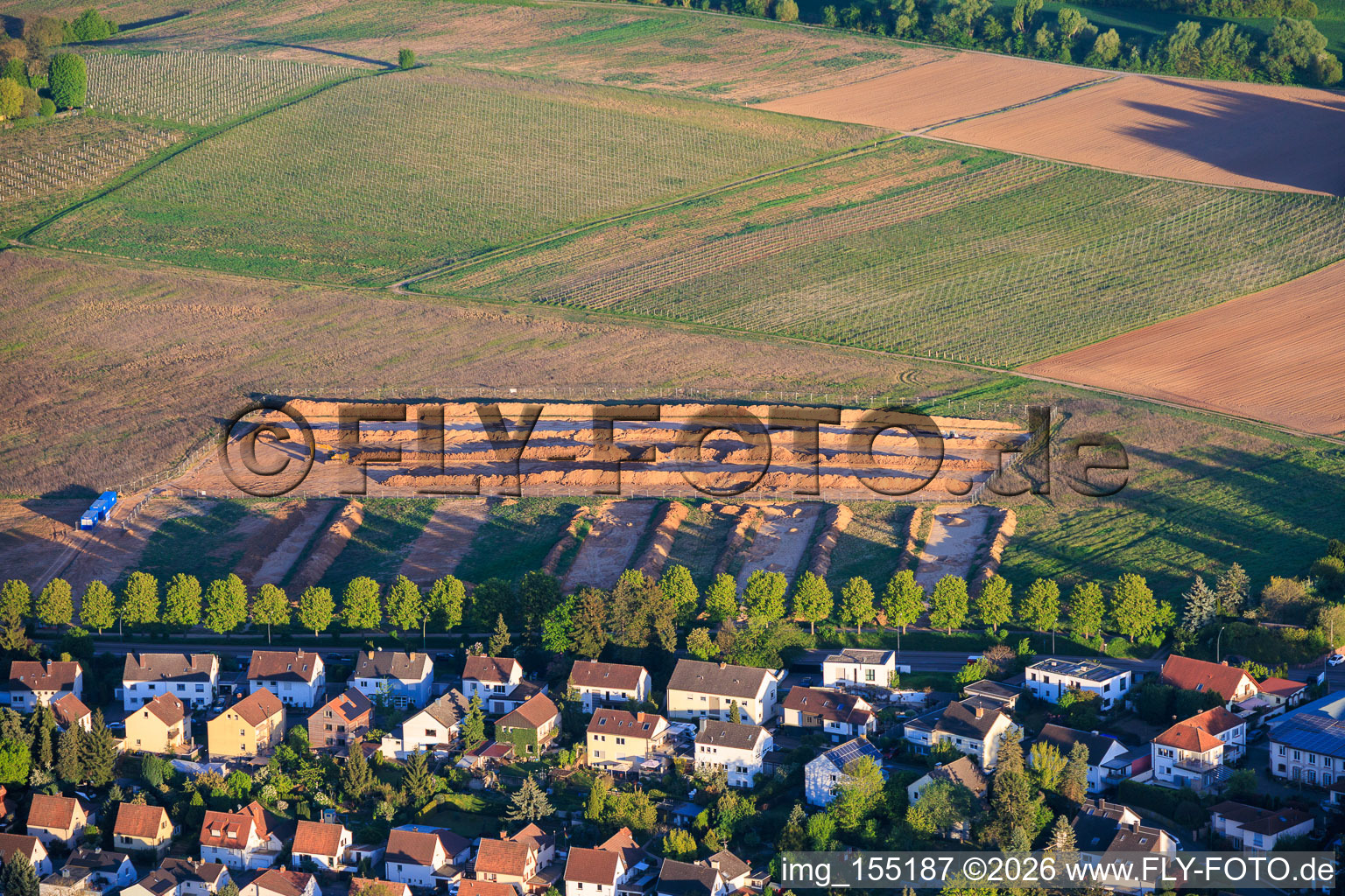 Travaux d'aménagement d'une nouvelle zone résidentielle sur Wollmesheimer Höhe à Landau in der Pfalz dans le département Rhénanie-Palatinat, Allemagne