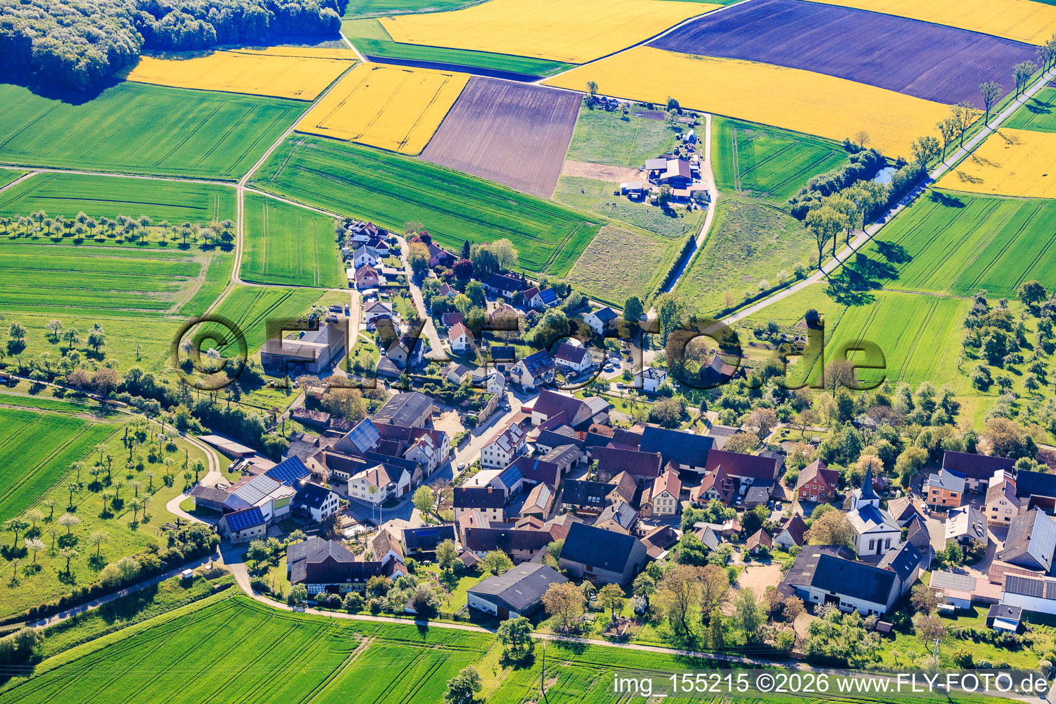 De l'ouest à le quartier Greßhausen in Gädheim dans le département Bavière, Allemagne
