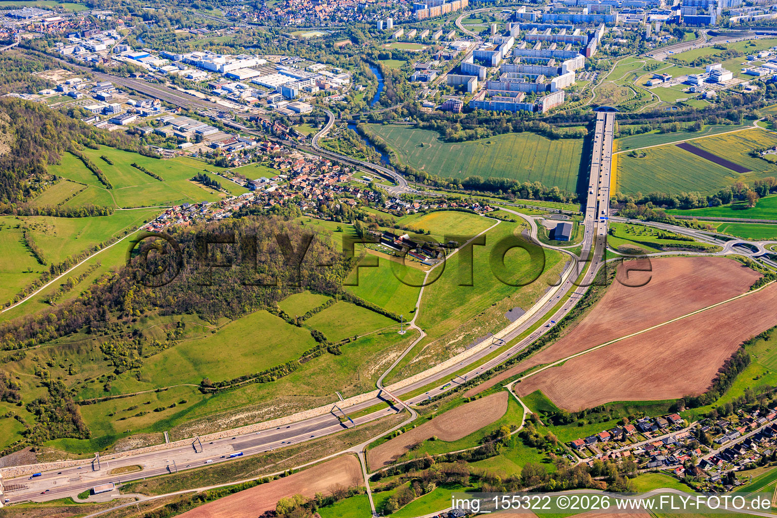 Tracé de l'autoroute A4 et de la B88 à le quartier Göschwitz in Jena dans le département Thuringe, Allemagne