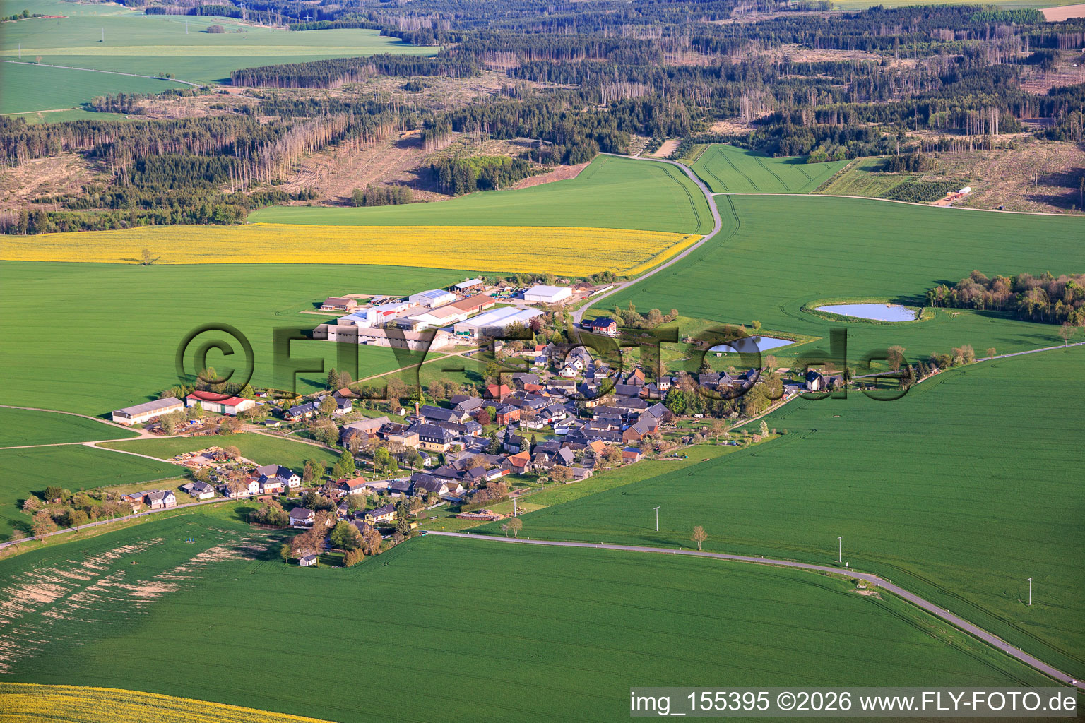 Du nord-ouest à le quartier Lothra in Drognitz dans le département Thuringe, Allemagne