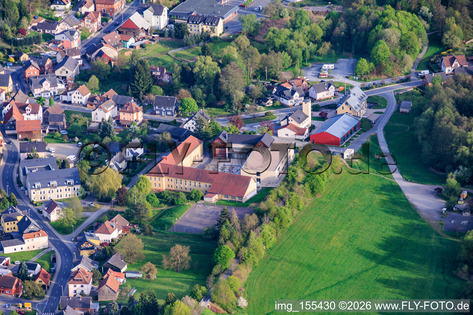 École communautaire d'État Joseph Meyer Neuhaus-Schierschnitz à le quartier Neuhaus in Föritztal dans le département Thuringe, Allemagne