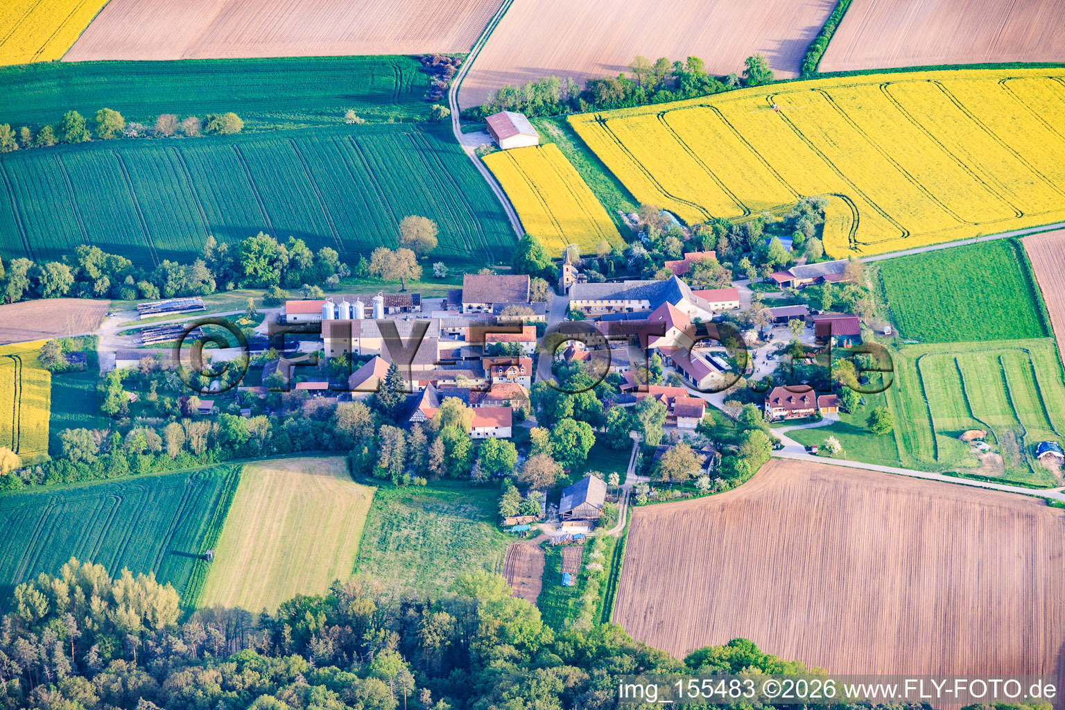 Le quartier de Neudorf vu du nord à le quartier Messenfeld in Ebensfeld dans le département Bavière, Allemagne