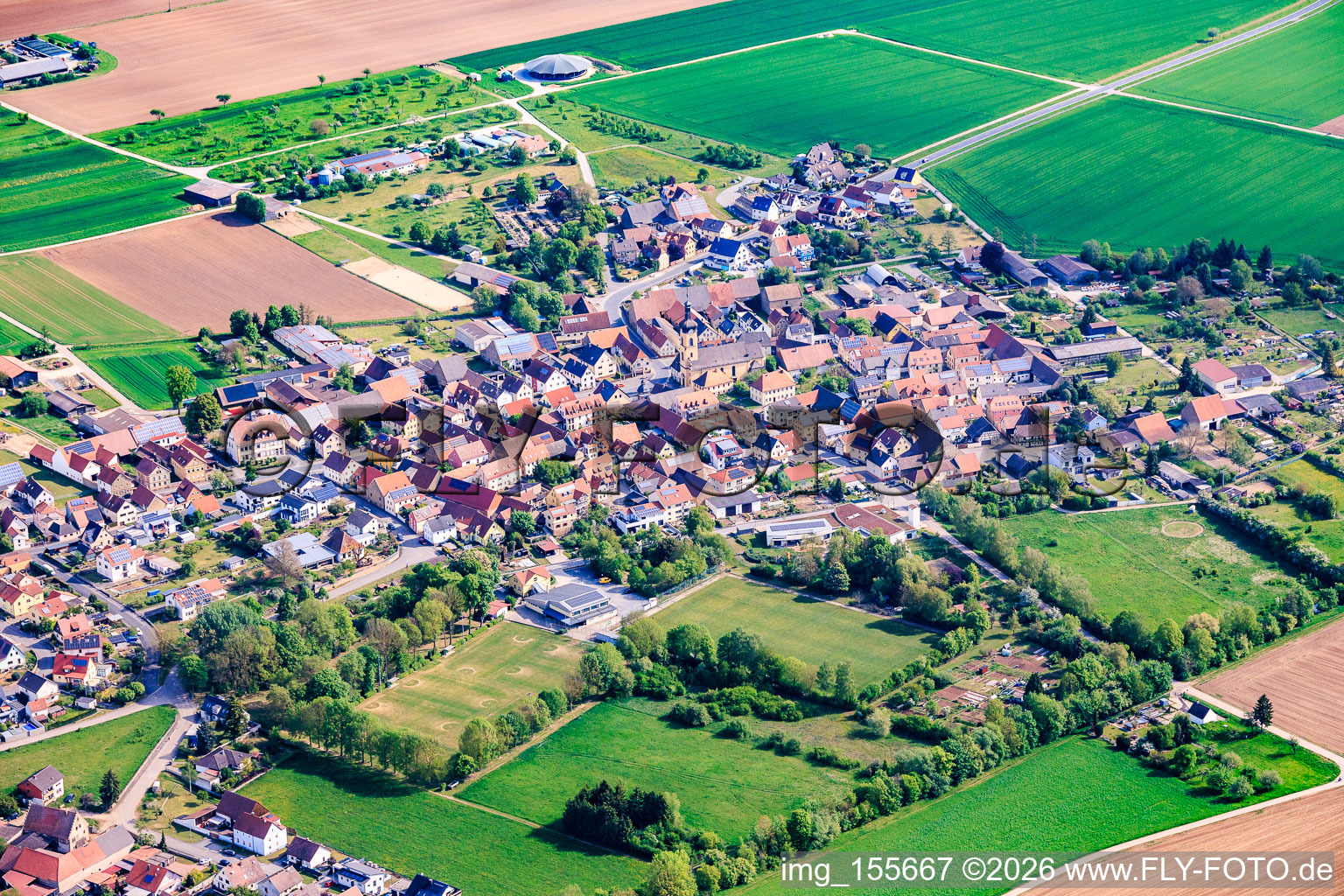 Du sud-ouest à le quartier Ettleben in Werneck dans le département Bavière, Allemagne