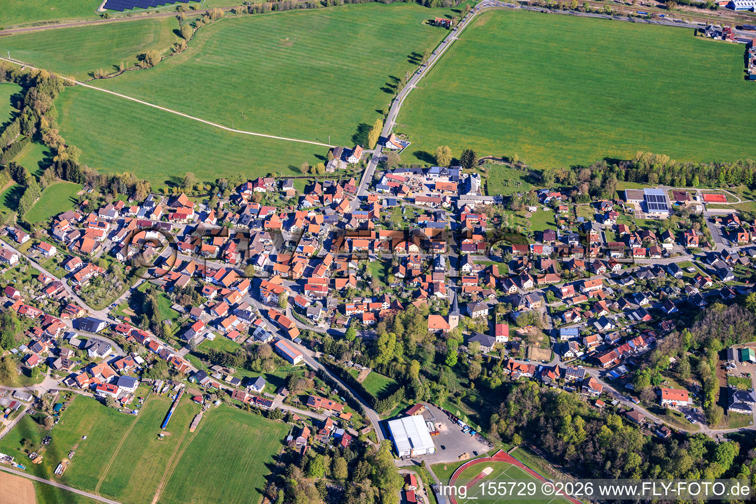 Du sud-est à Veilsdorf dans le département Thuringe, Allemagne