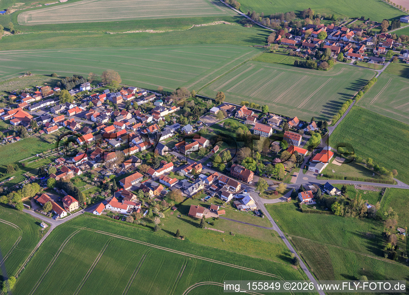 Du nord à Peuschen dans le département Thuringe, Allemagne