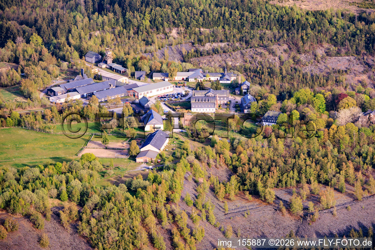 Centre de séminaires et de conférences Schieferpark dans la réserve naturelle du Staatsbruch à Lehesten dans le département Thuringe, Allemagne