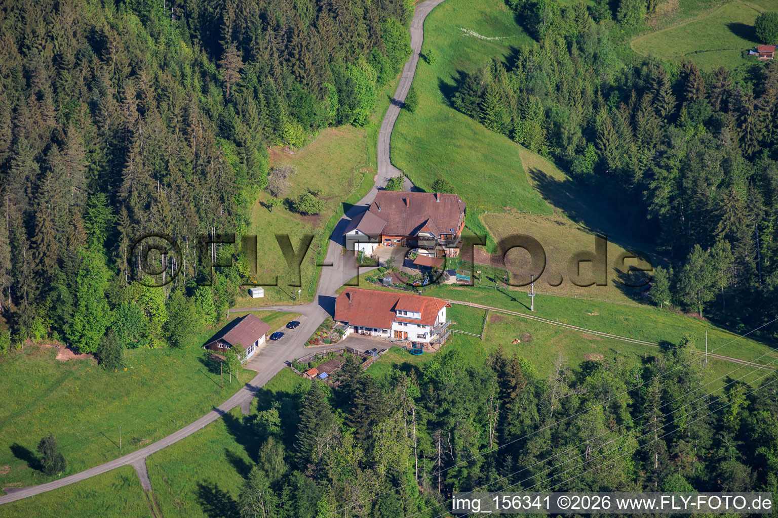 Schwartwaldhof dans le district de Ramstein, depuis le sud-est à le quartier Tennenbronn in Schramberg dans le département Bade-Wurtemberg, Allemagne