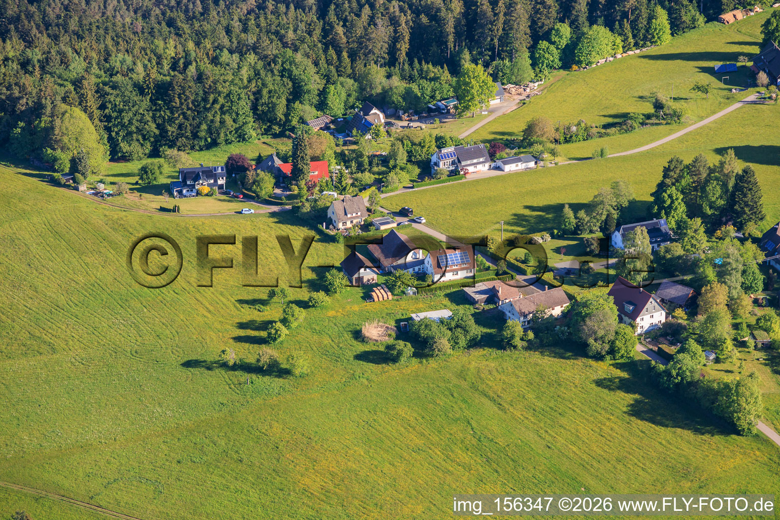 Quartier de Tischneck vu du sud avec appartement de vacances à la campagne - Karola Müller et appartement de vacances à la campagne - Karola Müller à Schramberg dans le département Bade-Wurtemberg, Allemagne