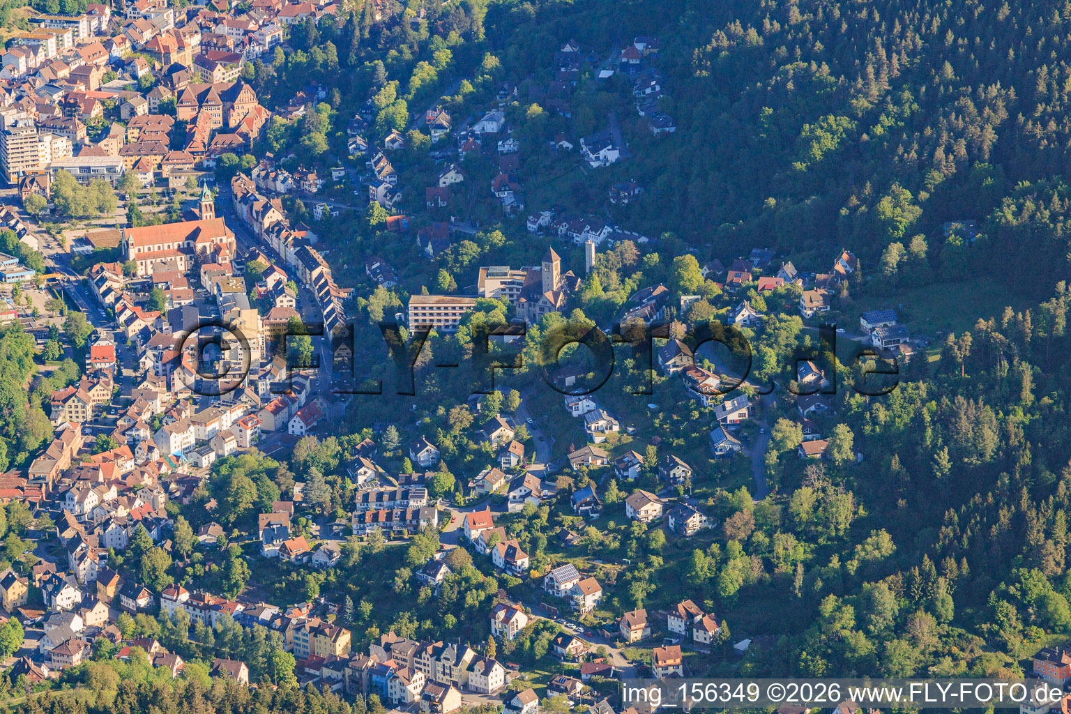 Schillerstraße depuis le sud à Schramberg dans le département Bade-Wurtemberg, Allemagne