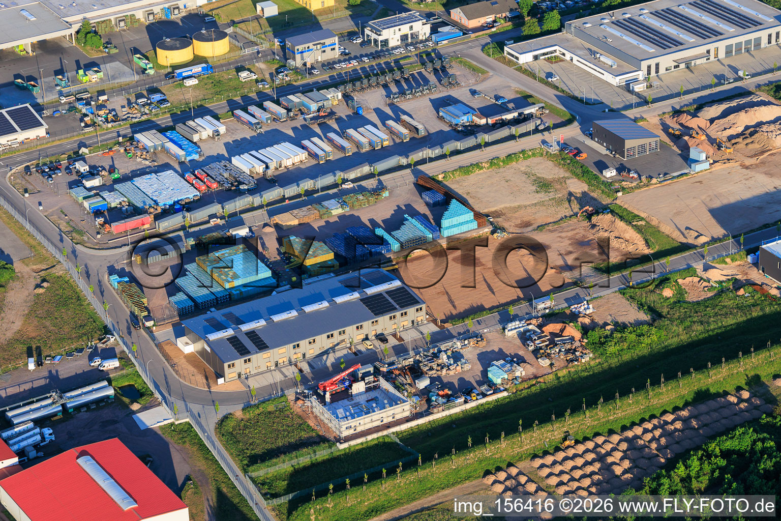 Agrandissement de la zone industrielle interparc à Niedersand à Offenbach an der Queich dans le département Rhénanie-Palatinat, Allemagne