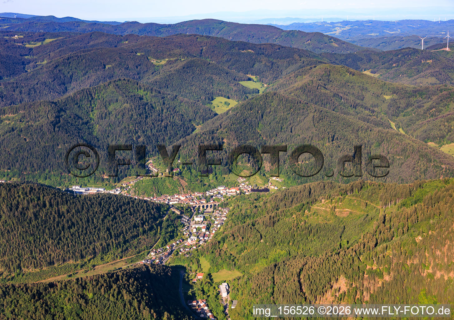 Vue de la ville depuis le nord-est à Hornberg dans le département Bade-Wurtemberg, Allemagne