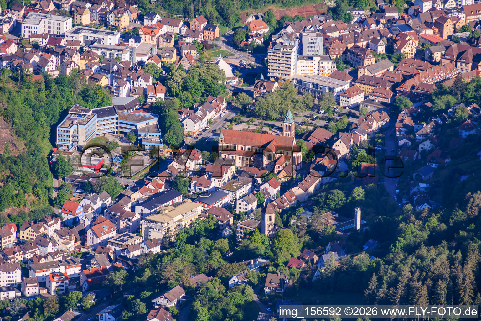 Gymnase Schramberg et Église à Schramberg dans le département Bade-Wurtemberg, Allemagne