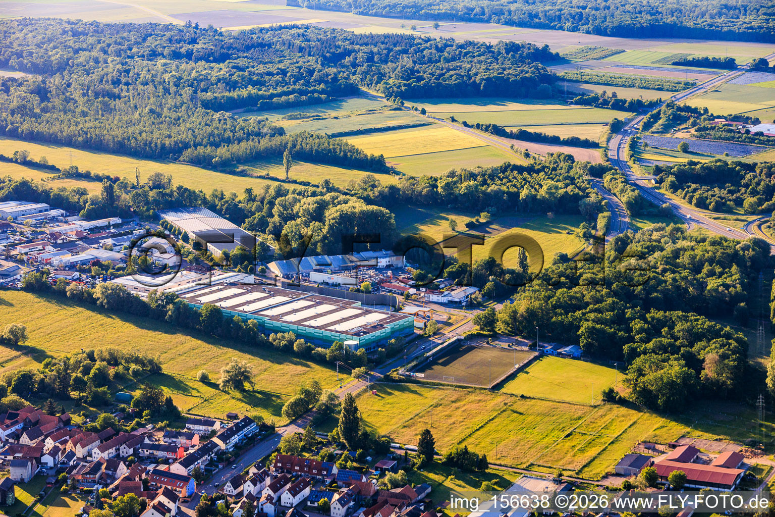 Plateforme Fresh Southwest GmbH à le quartier Minderslachen in Kandel dans le département Rhénanie-Palatinat, Allemagne