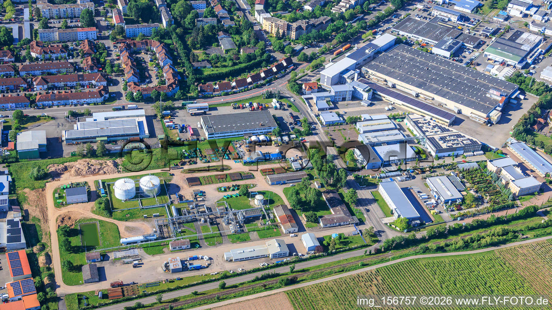 Réservoirs de pétrole et de gaz naturel de ONEO GmbH & Co. KG à Landau in der Pfalz dans le département Rhénanie-Palatinat, Allemagne