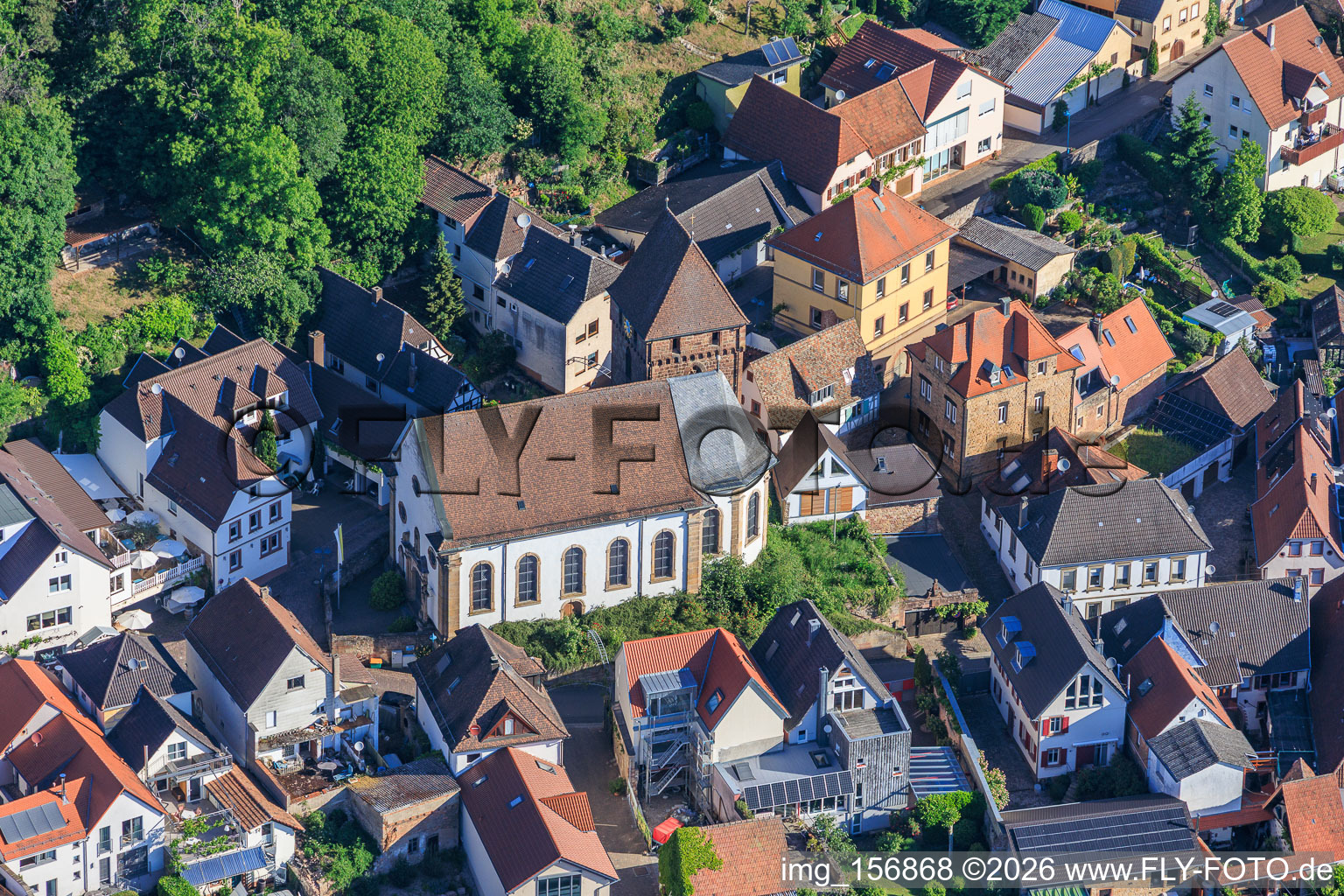 Église catholique Saint-Étienne à Gleisweiler dans le département Rhénanie-Palatinat, Allemagne