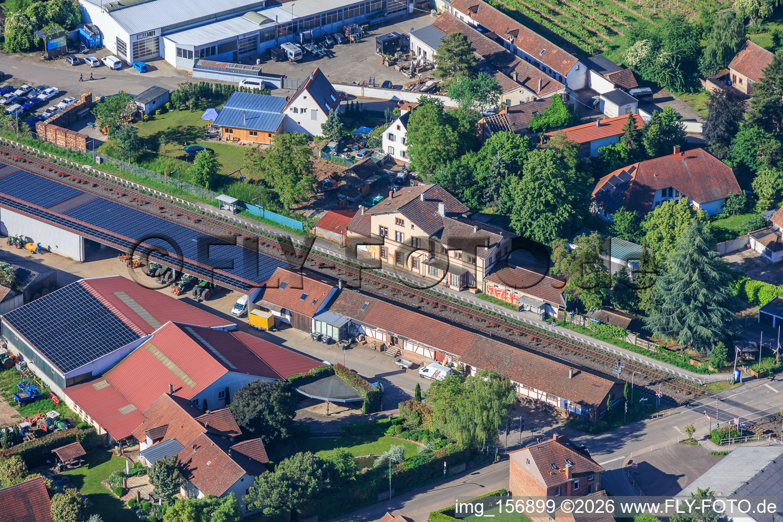 Gare ferroviaire à Edesheim dans le département Rhénanie-Palatinat, Allemagne