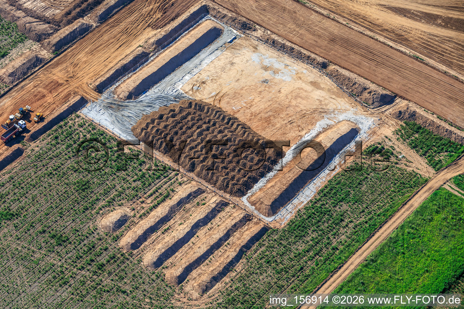 Parc industriel D12 avec chantier de construction d'une centrale géothermique et d'un poste de transformation par Vulcan à Landau in der Pfalz dans le département Rhénanie-Palatinat, Allemagne
