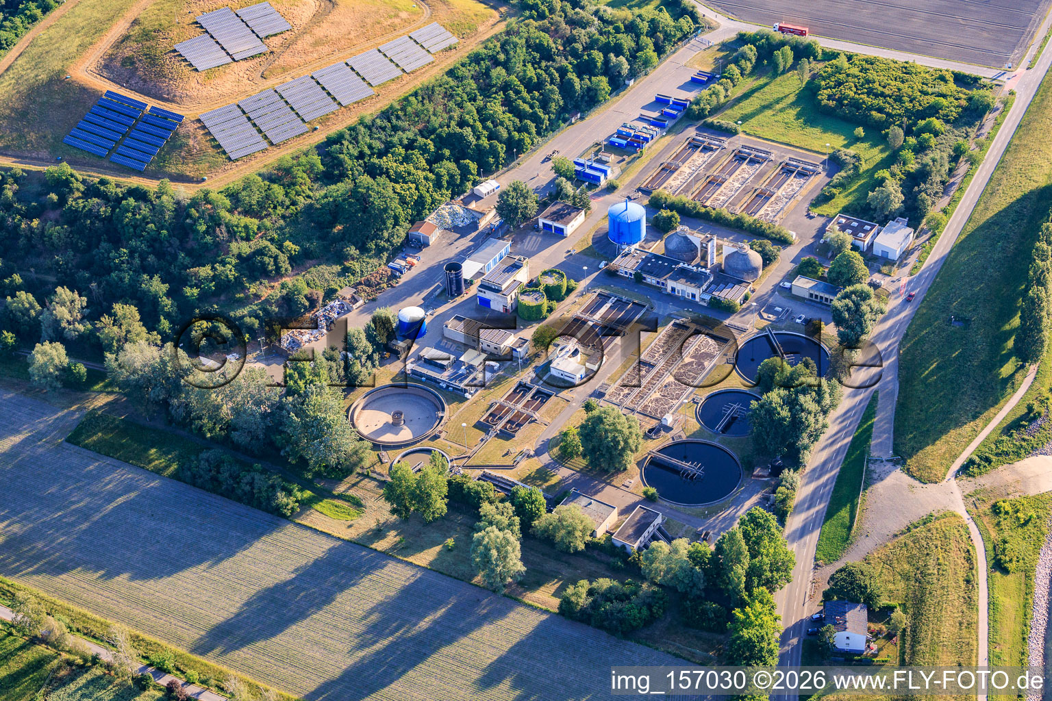 Station d'épuration des eaux usées Speyer à le quartier Ludwigshof in Speyer dans le département Rhénanie-Palatinat, Allemagne