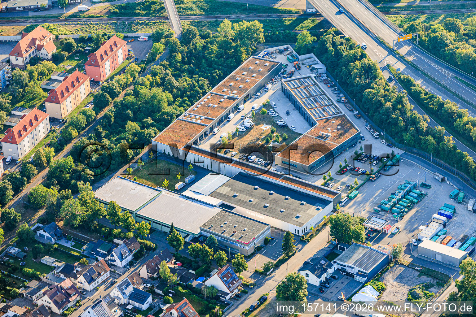 Marché couvert Mannheim et centre de recyclage Im Morchhof à le quartier Neckarau in Mannheim dans le département Bade-Wurtemberg, Allemagne