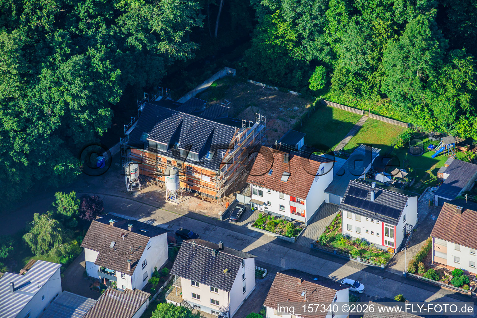 Chantier de construction d'une nouvelle maison de six logements sur Elsässer Straße à Kandel dans le département Rhénanie-Palatinat, Allemagne